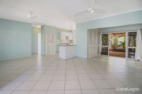 Property photo of 2/2-6 Lake Placid Road Caravonica QLD 4878