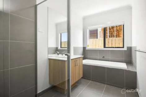 Property photo of 116 Whites Road Mount Duneed VIC 3217