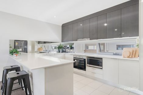 Property photo of 71/5074 Emerald Island Drive Carrara QLD 4211