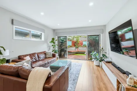 Property photo of 1/95 Grieve Parade Altona VIC 3018