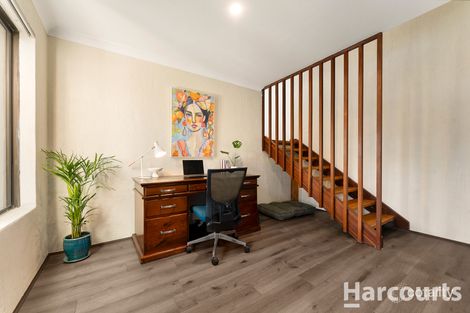 Property photo of 35 Carina Circle Halls Head WA 6210
