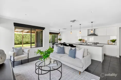 Property photo of 18 Cape Way Armstrong Creek VIC 3217
