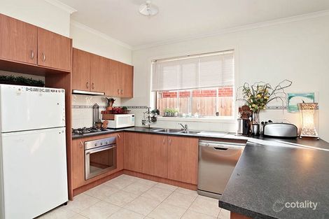 Property photo of 4/4 Georgia Crescent Werribee VIC 3030