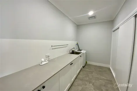 Property photo of 7B Dunstan Close Forbes NSW 2871