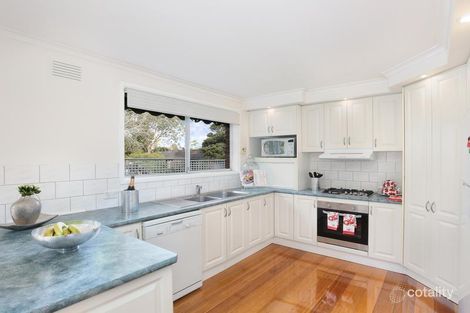 Property photo of 10 Carmen Court Ringwood VIC 3134