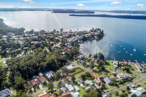 10 Waterside Ave, Sunshine, NSW 2264