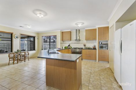 Property photo of 18 Narelle Court Skye VIC 3977