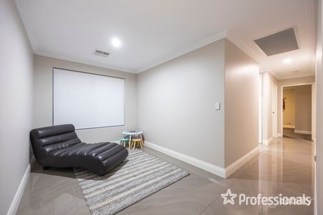 Property photo of 30 Barquentine Avenue Jindalee WA 6036