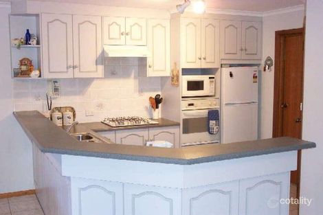 Property photo of 4 Holmeswood Court Para Hills West SA 5096