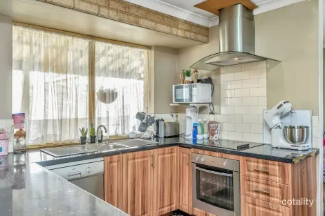 Property photo of 11 Torrens Place Greenfields WA 6210