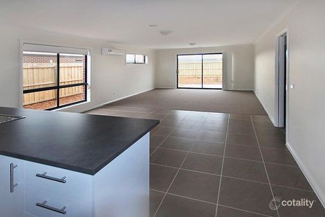 Property photo of 8 Gosse Crescent Brookfield VIC 3338