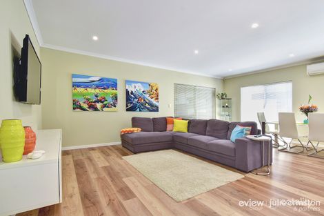 Property photo of 8 Clivia Heights Sinagra WA 6065