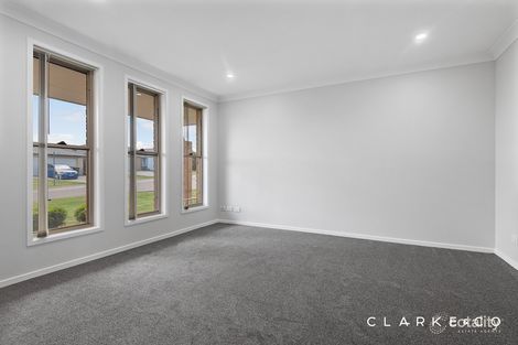 Property photo of 25 Kelman Drive Cliftleigh NSW 2321
