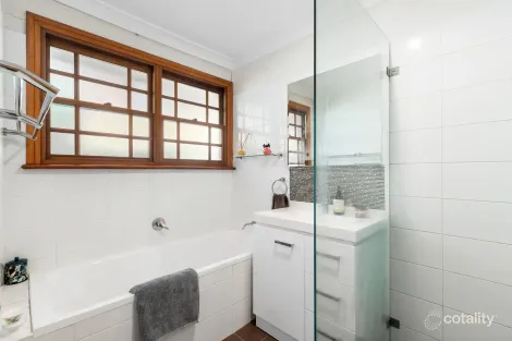 Property photo of 6A Highland Road Peakhurst NSW 2210