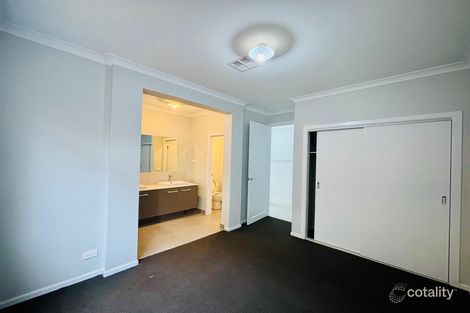 Property photo of 43 Kangaroo Crescent Aintree VIC 3336