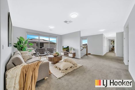 Property photo of 10 Bagatelle Avenue Wollert VIC 3750
