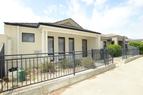 472 Wattleup Rd, Hammond Park, WA 6164
