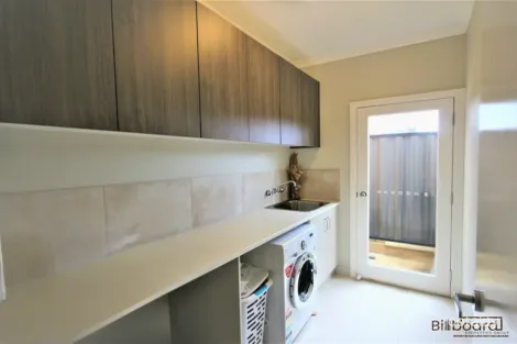 Property photo of 10 Durant Circuit Kalkallo VIC 3064