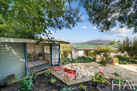 Property photo of 99 Malunna Road Lindisfarne TAS 7015