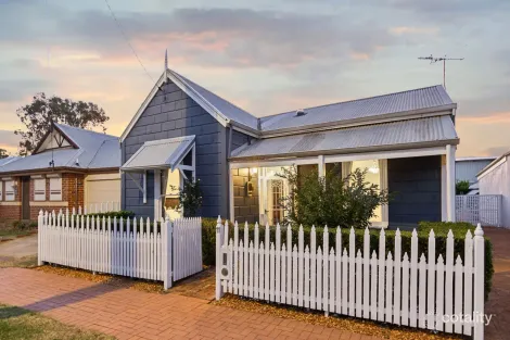 11 Wellman St, Guildford, WA 6055