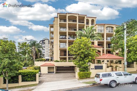 Property photo of 10/56-64 Lambert Street Kangaroo Point QLD 4169