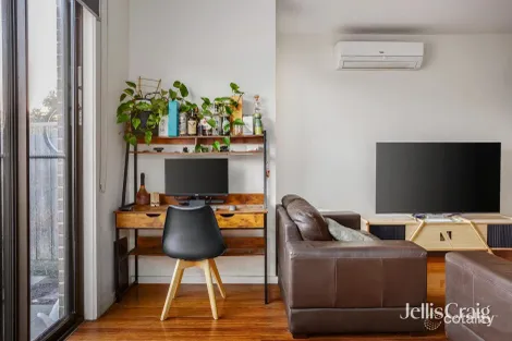 Property photo of 8 Stellar Place Bundoora VIC 3083
