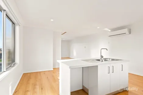 Property photo of 1H Thomas Carr Drive Tarneit VIC 3029