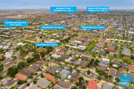 Property photo of 24 The Avenue Caroline Springs VIC 3023