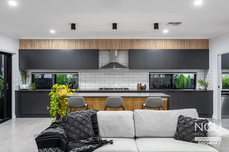 Property photo of 11 Kippen Close Spring Mountain QLD 4300