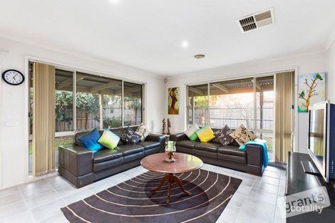 Property photo of 18 Grand Arch Way Berwick VIC 3806