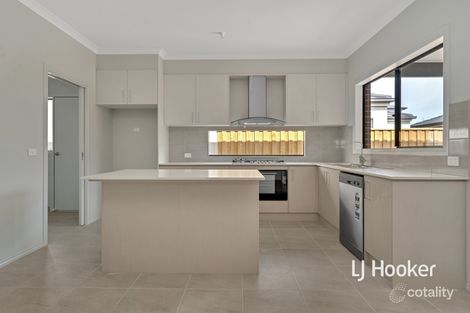 Property photo of 14 Langwarrin Crescent Clyde North VIC 3978