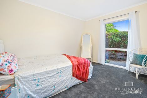 Property photo of 2 Delmuir Close Eltham VIC 3095