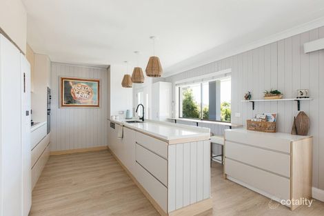 Property photo of 27 Braemar Drive Wamberal NSW 2260