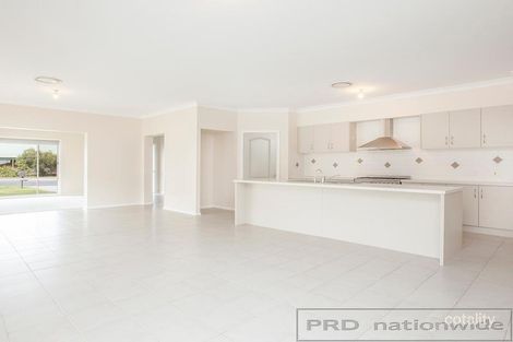 76 Yates St, East Branxton, NSW 2335
