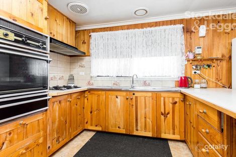 Property photo of 11 Gundaroo Square Werribee VIC 3030
