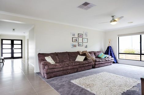 Property photo of 8 Stanson Place Maiden Gully VIC 3551