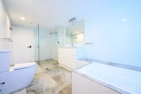 Property photo of 2A/19 Peak Avenue Main Beach QLD 4217