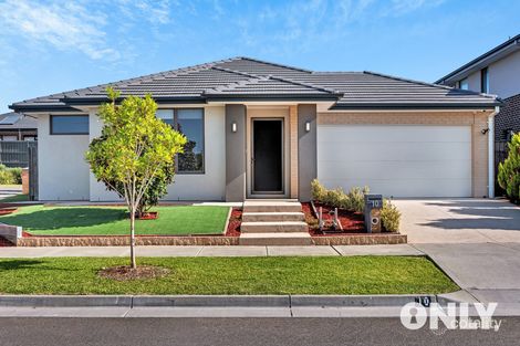Property photo of 10 Berrima Court Cranbourne North VIC 3977
