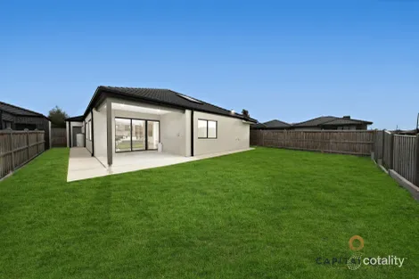 Property photo of 8 Clowes Street Mickleham VIC 3064