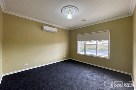 Property photo of 33 Dolphin Crescent Point Cook VIC 3030
