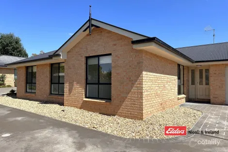 Property photo of 1/66A Rocket Street Bathurst NSW 2795