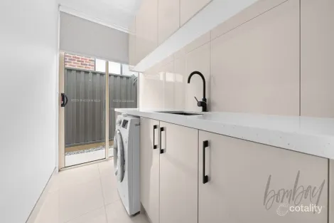 Property photo of 24 Cesidio Drive Wollert VIC 3750