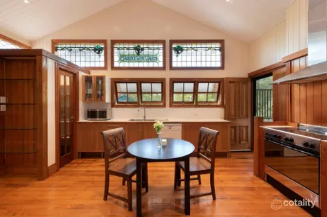 Property photo of 2/6 Usher Street Indooroopilly QLD 4068