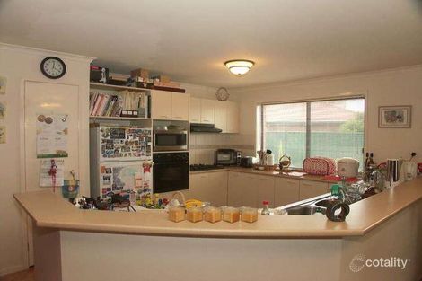 Property photo of 8 Diggers Place Caroline Springs VIC 3023