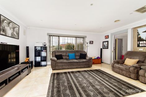 Property photo of 31 Cheleon Way Kings Park VIC 3021
