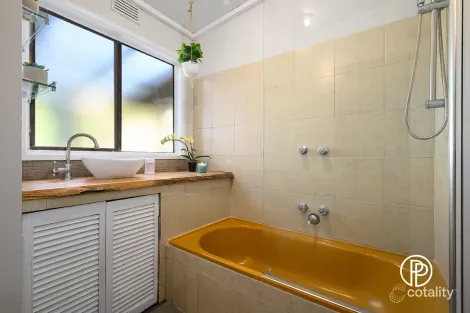 Property photo of 9 Oak Avenue Warburton VIC 3799