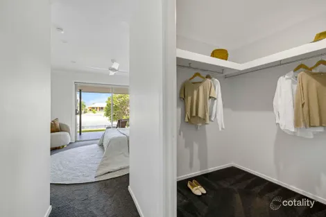 Property photo of 25 Beverley Crescent Broadbeach Waters QLD 4218