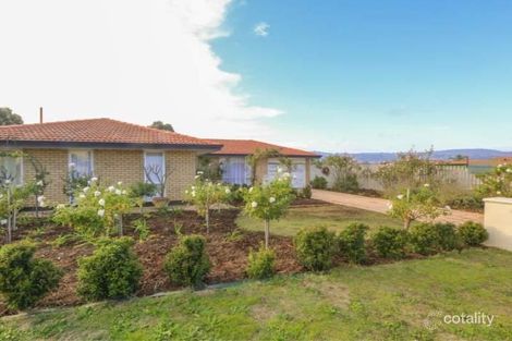 Property photo of 39 Chalfont Way Swan View WA 6056