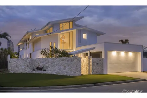 9 Chant St, Broadbeach Waters, QLD 4218