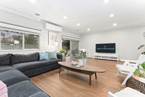 Property photo of 40 Wattlewoods Place Carrum Downs VIC 3201